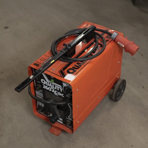 TELWIN SVETS QUALITY 260 ACDC