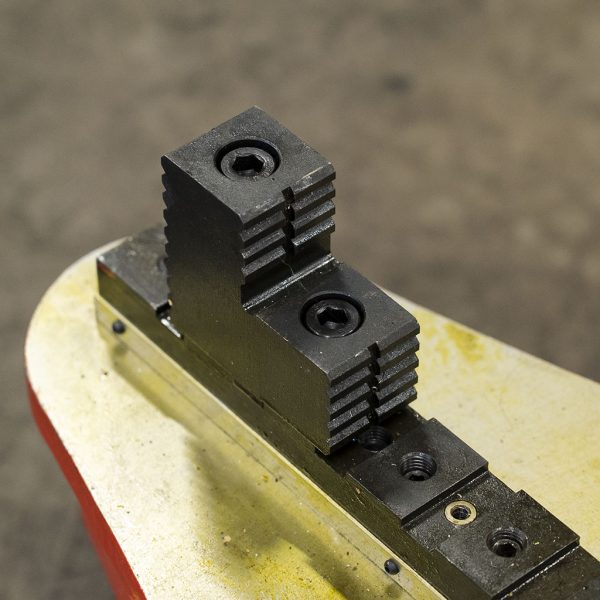 SELF-CENTERING FIXED-CLAMPING CHUCK / FACE PLATE FOR LARGER WORKPIECES - Image 3